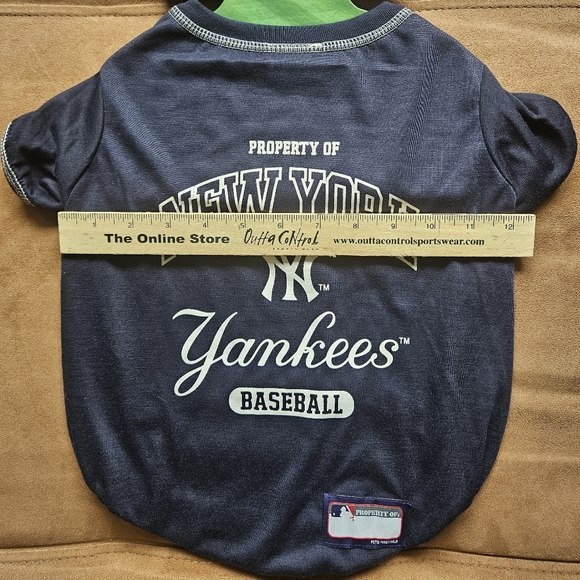 Pet Wear - Picture 2 of 8